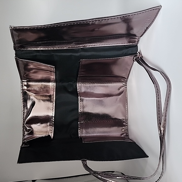 Vasanti Metallic Makeup Brush Travel Case - Picture 2 of 7